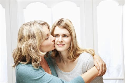 mother and daughter sex|Moms relationship crucial to teen daughters sex decision